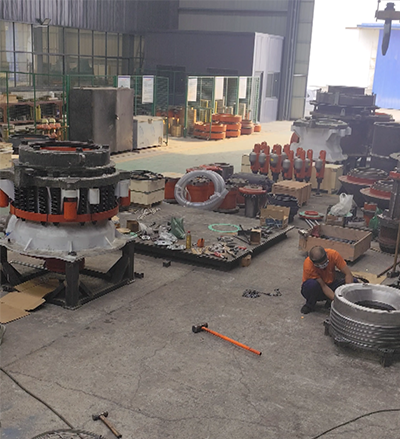 Symons 2ft cone crusher assembly process in factory workshop